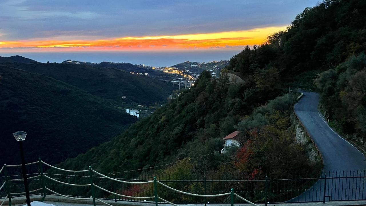 Villa Di Campagna Con Vista Mare 5 Camere Da Letto Pampara Kültér fotó