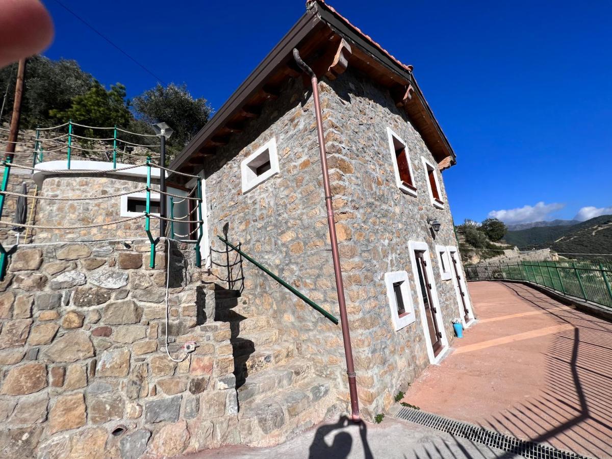 Villa Di Campagna Con Vista Mare 5 Camere Da Letto Pampara Kültér fotó