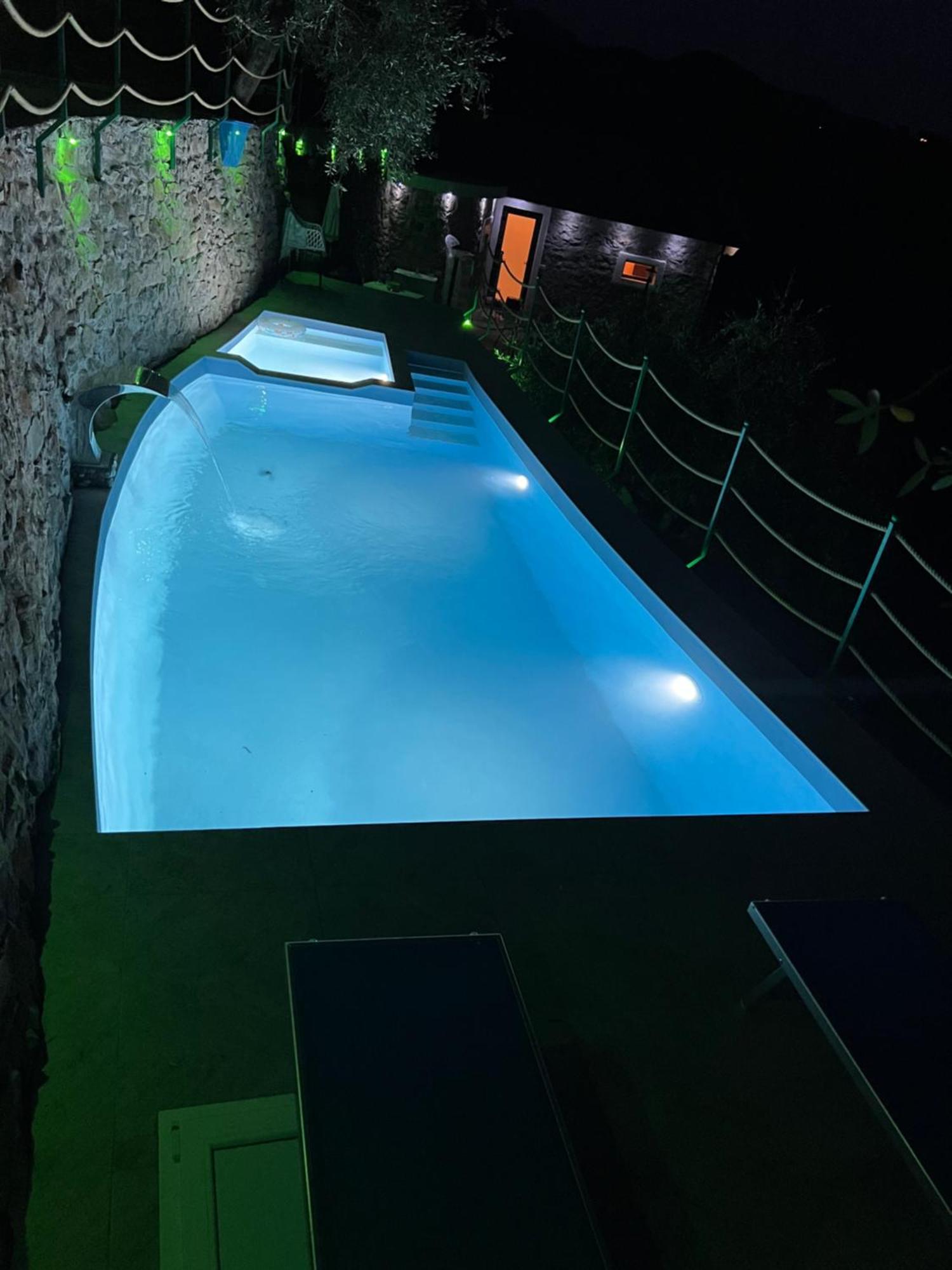 Villa Di Campagna Con Vista Mare 5 Camere Da Letto Pampara Kültér fotó