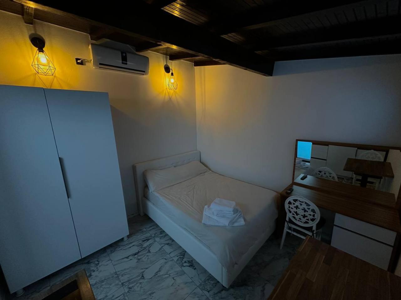 Villa Di Campagna Con Vista Mare 5 Camere Da Letto Pampara Kültér fotó