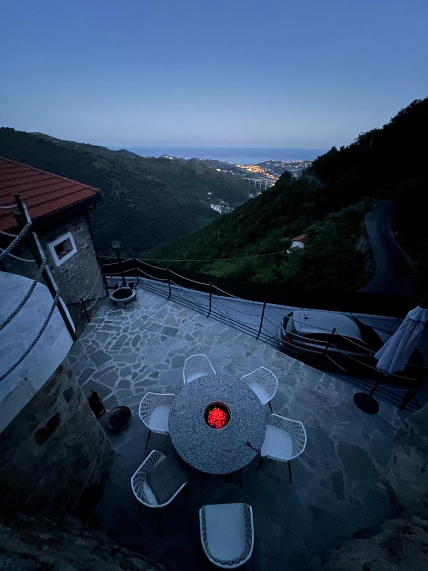 Villa Di Campagna Con Vista Mare 5 Camere Da Letto Pampara Kültér fotó